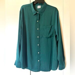 Green Gap button down blouse